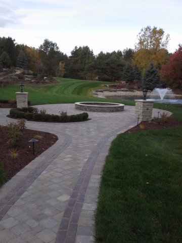 Daisy Landscape - Pavers