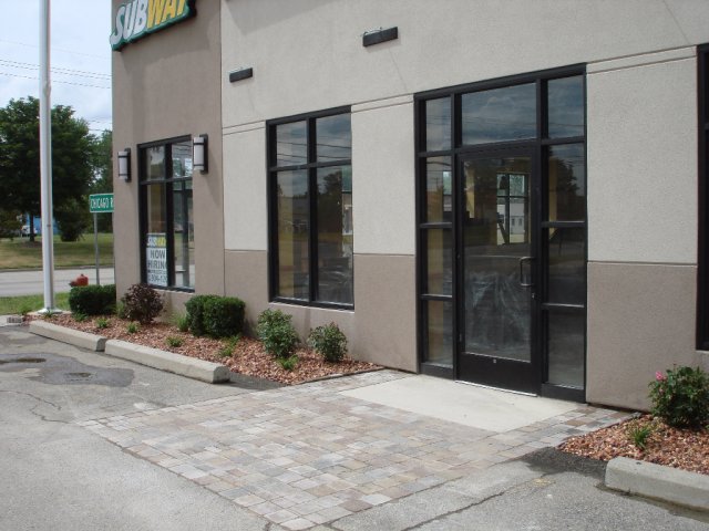 Daisy Landscape - Pavers