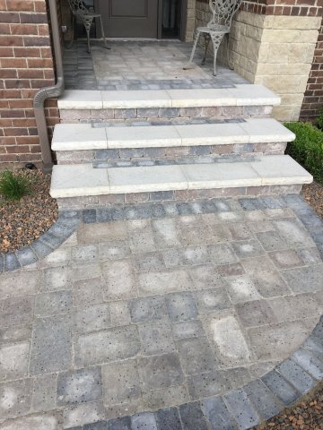 Daisy Landscape - Pavers