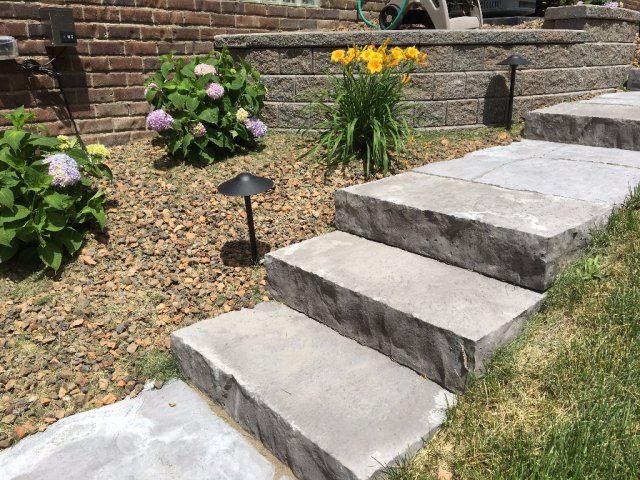 Daisy Landscape - Walls &amp; Steps